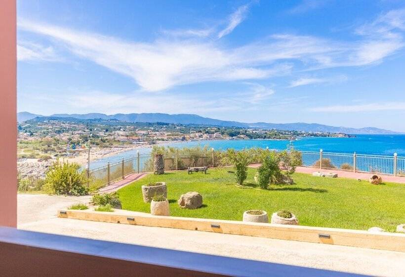 اتاق لوکس با چشم‌انداز دریا, Balcony Boutique