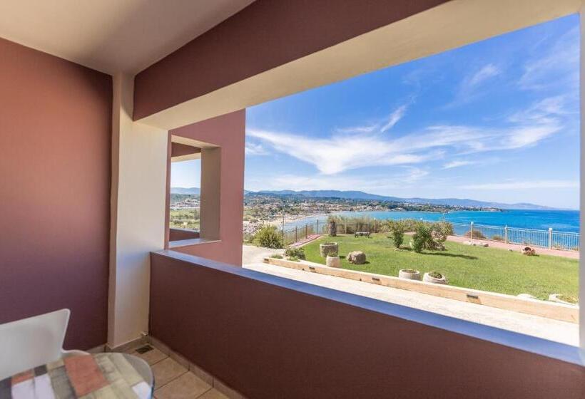 سوییت جونیور, Balcony Boutique