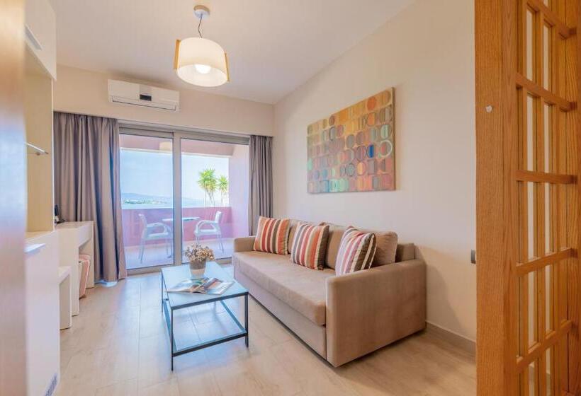 سوییت جونیور, Balcony Boutique