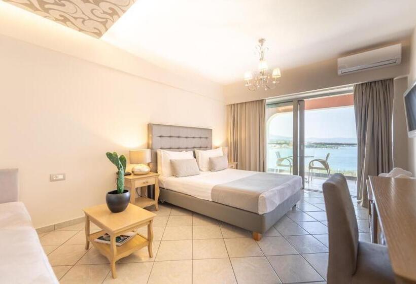 اتاق لوکس با چشم‌انداز دریا, Balcony Boutique