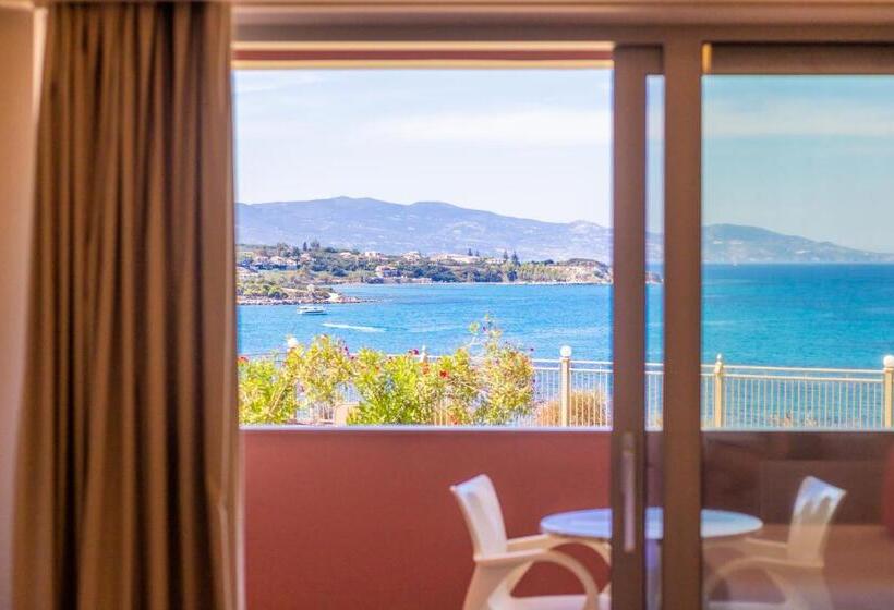 اتاق لوکس با چشم‌انداز دریا, Balcony Boutique