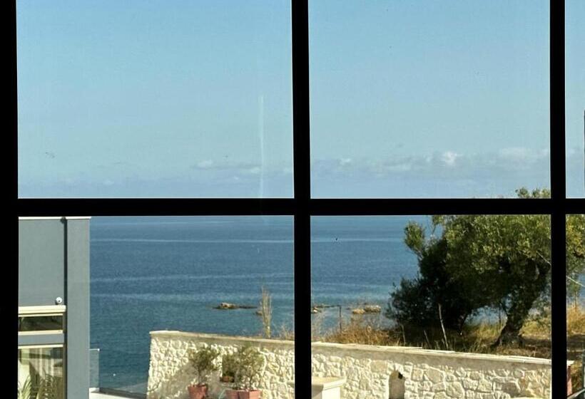 سوییت اجرایی, Balcony Boutique