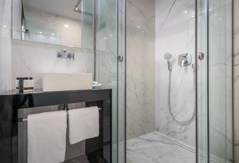 سوییت اجرایی, Balcony Boutique