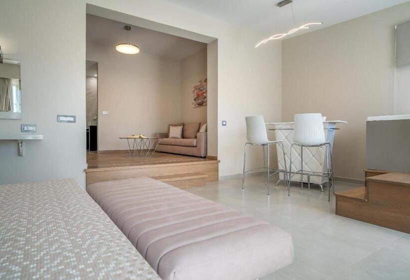 سوییت اجرایی, Balcony Boutique