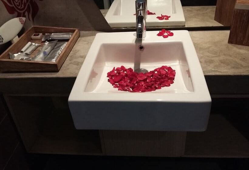 جناح جونيور, Bliss Surfer Hotel By Tritama Hospitality