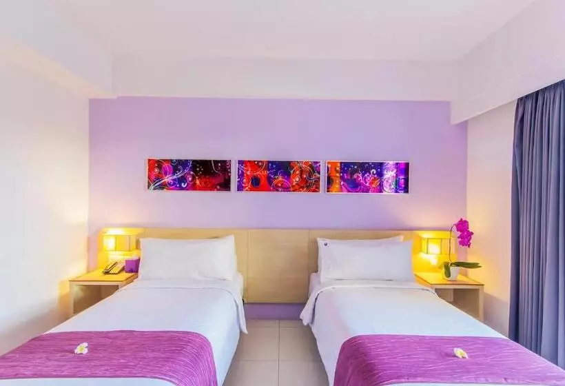 プールの見えるデラックスルーム, Conjioo Hotel Kuta Managed By Mhm