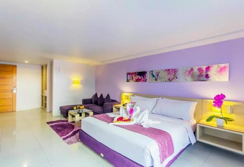 プールビュースイート, Conjioo Hotel Kuta Managed By Mhm