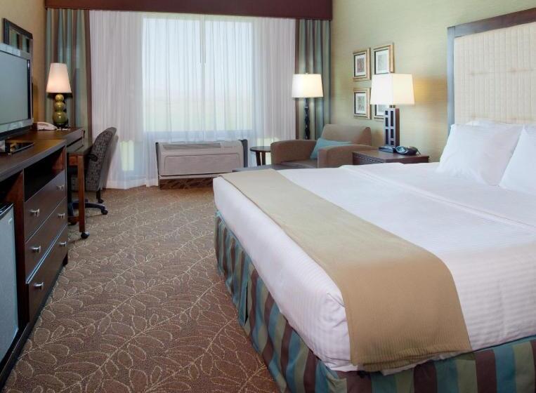 Номер Стандарт, Holiday Inn Express & Suites Logan, An Ihg