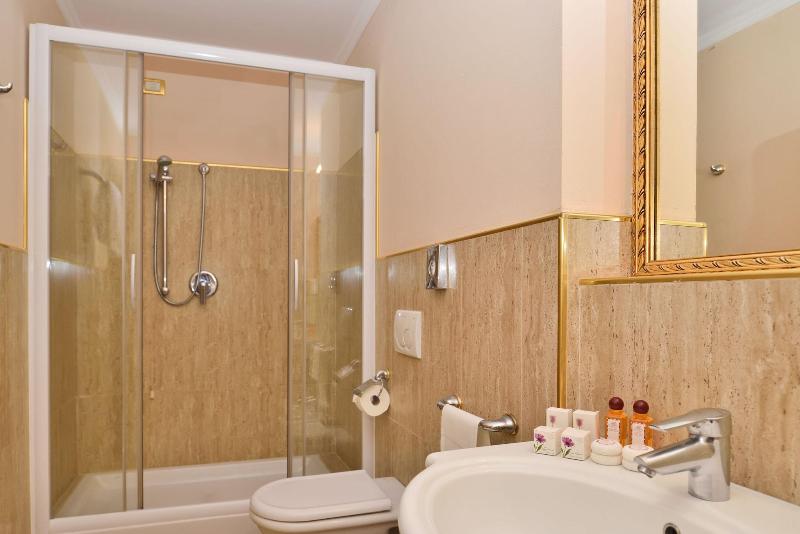 Номер Стандарт Адаптированный для Инвалидов, Holiday Inn Express Hotel & Suites Plainview, An Ihg