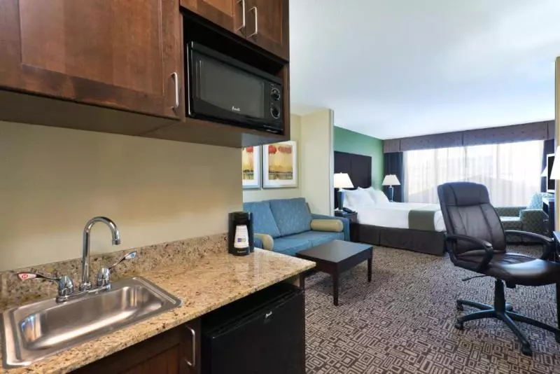 身障者適用スイートルーム, Holiday Inn Express Richfield, An Ihg