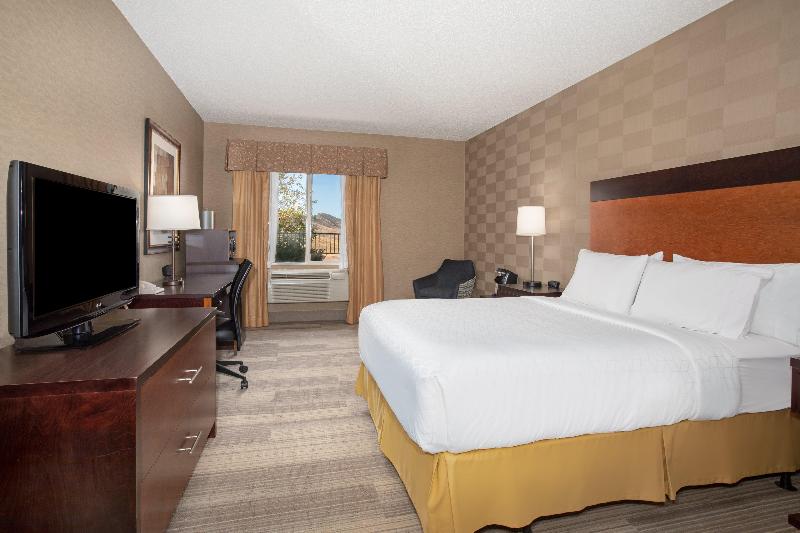 جناح, Holiday Inn Express & Suites Lacey   Olympia, An Ihg
