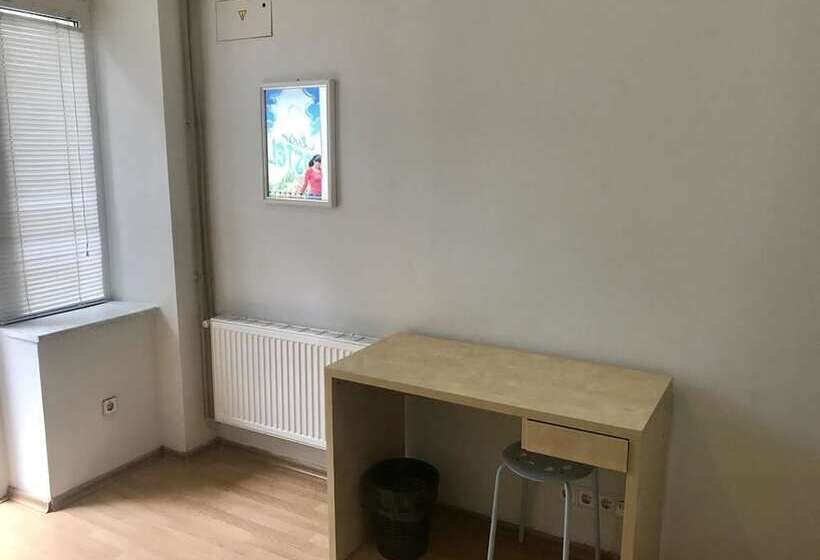 غرفة قياسية, Mister Hostel