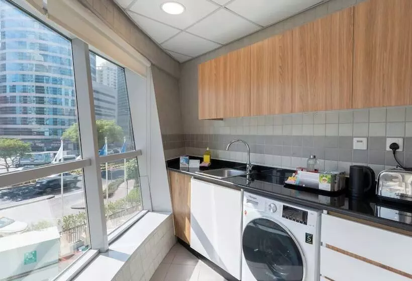 سوییت خانوادگی, Citadines Metro Central Dubai