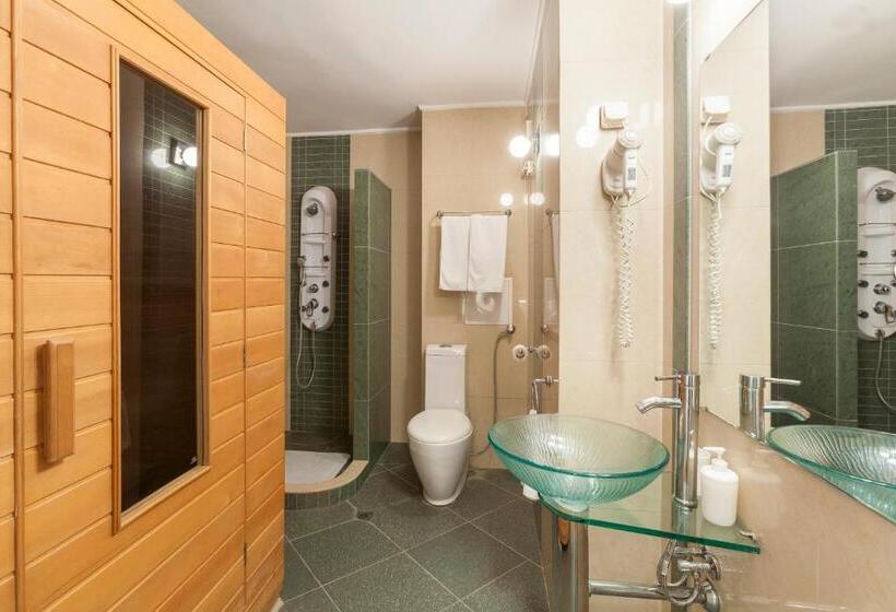 جناح مزوَّد بشرفة, Family Hotel Central