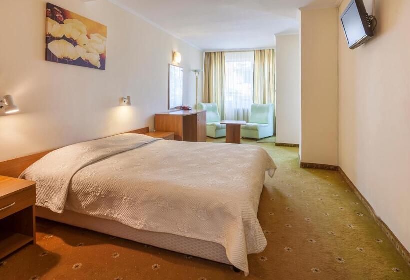 جناح مزوَّد بشرفة, Family Hotel Central