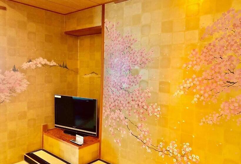 סוויטה משפחתית, Hoho A Hotel Overlooking The Echigo Plain And The Yahiko Mountain Range Formerly Hotel Oohashi Yakat