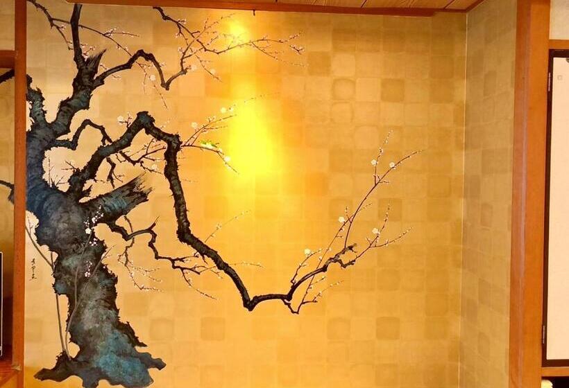 חדר משפחתי נוף להרים, Hoho A Hotel Overlooking The Echigo Plain And The Yahiko Mountain Range Formerly Hotel Oohashi Yakat