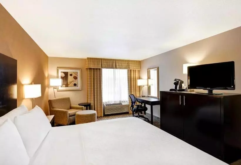 Standard-huone King-vuode, Holiday Inn Express Hotel & Suites Milwaukee New Berlin, An Ihg