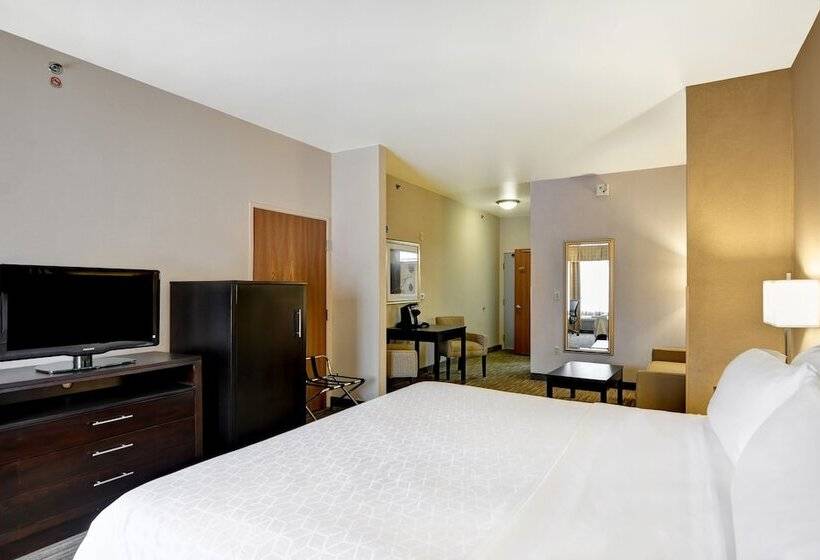 جناح, Holiday Inn Express Hotel & Suites Milwaukee New Berlin, An Ihg