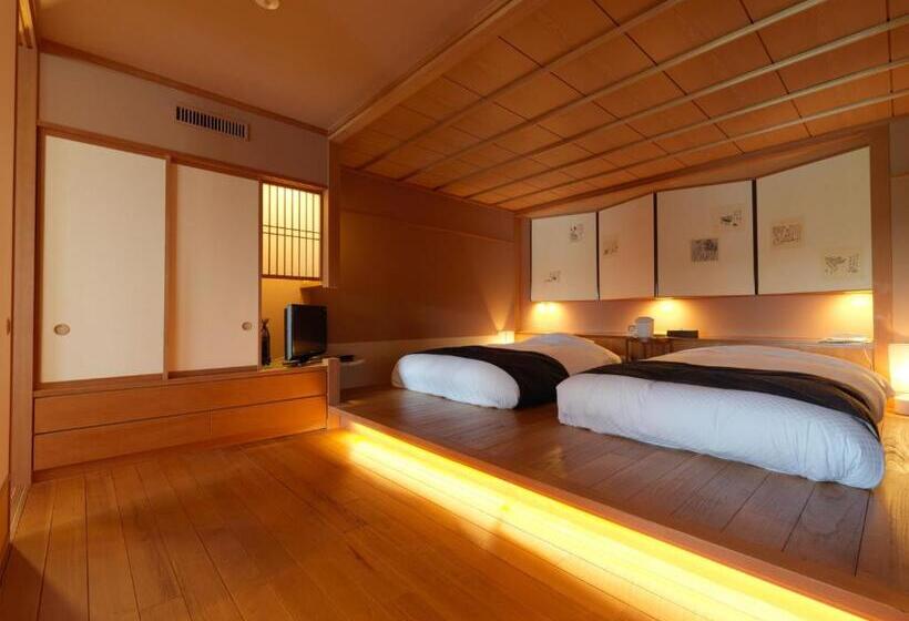 جناح بريميوم, Akan Tsuruga Besso Hinanoza