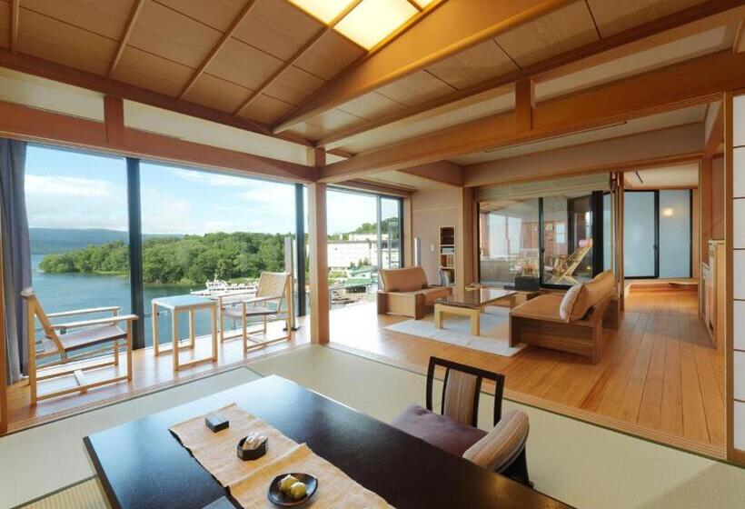 جناح بريميوم, Akan Tsuruga Besso Hinanoza