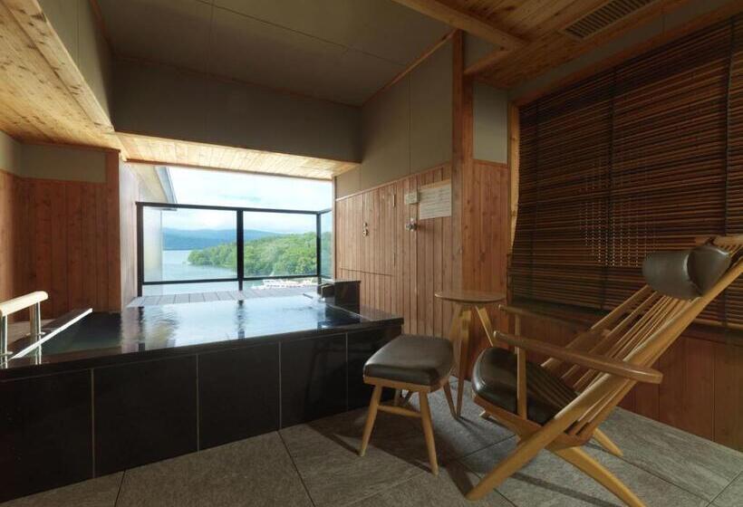 Superior suite with view, Akan Tsuruga Besso Hinanoza