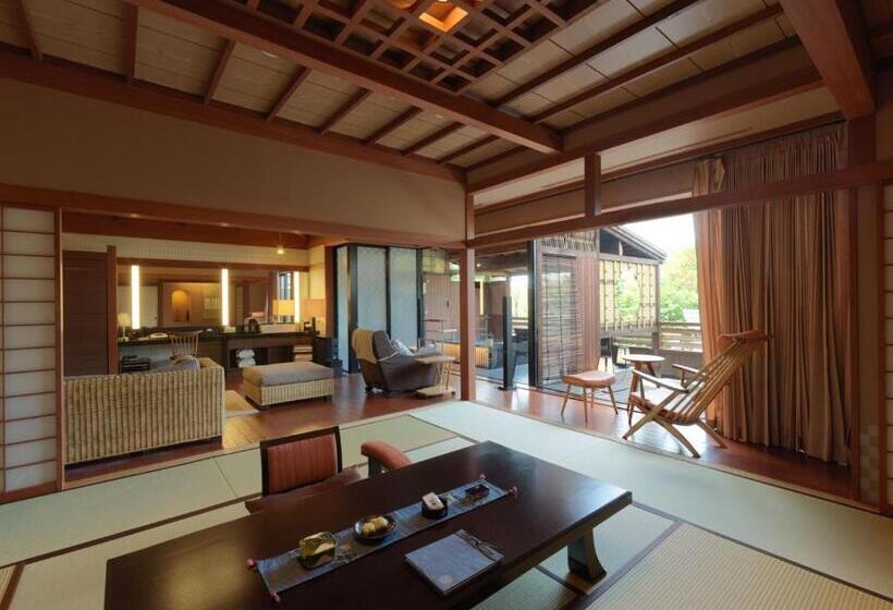 جناح سوبيريور, Akan Tsuruga Besso Hinanoza