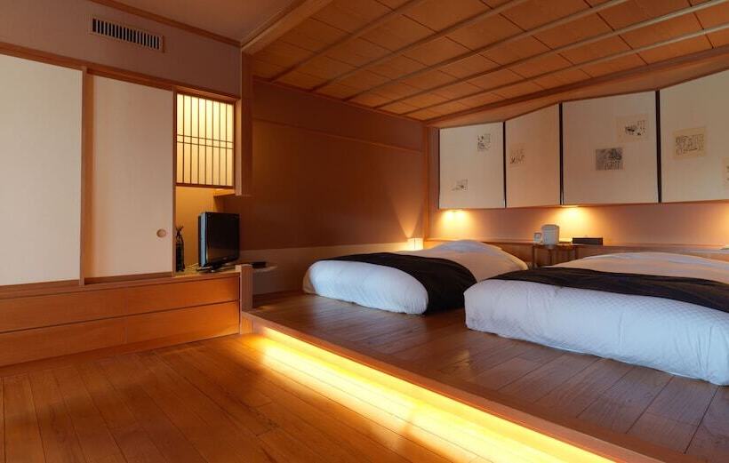 جناح بريميوم, Akan Tsuruga Besso Hinanoza