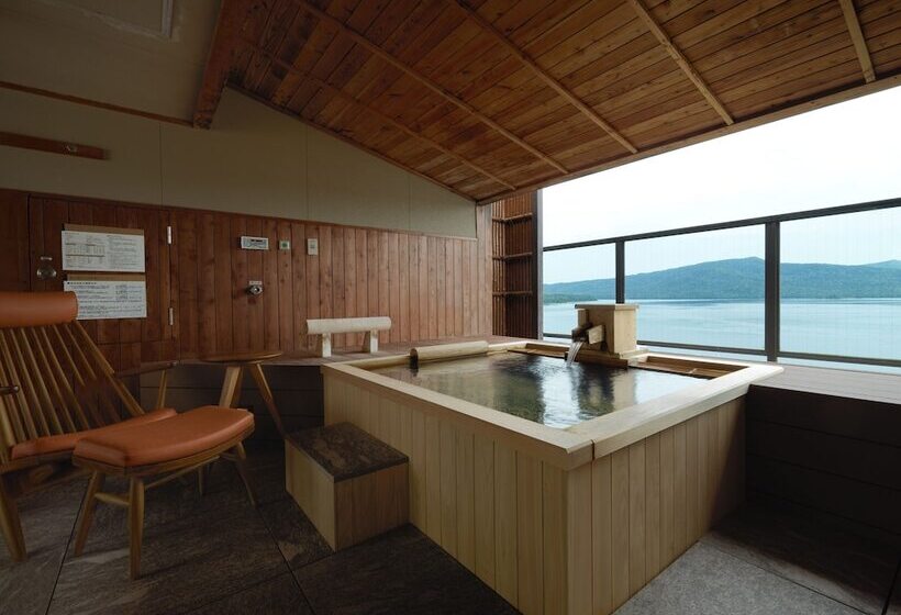 جناح ديلوكس, Akan Tsuruga Besso Hinanoza