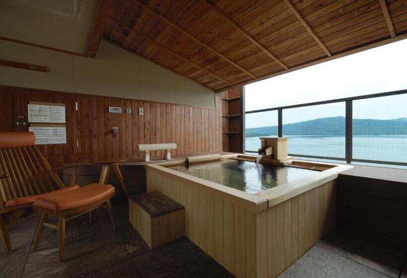 جناح ديلوكس, Akan Tsuruga Besso Hinanoza