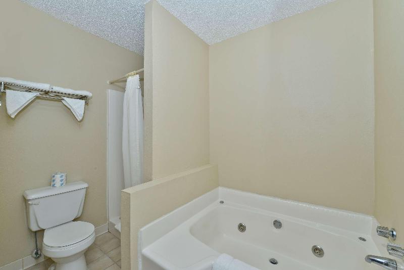 Номер Стандарт, Americas Best Value Inn Hazlehurst