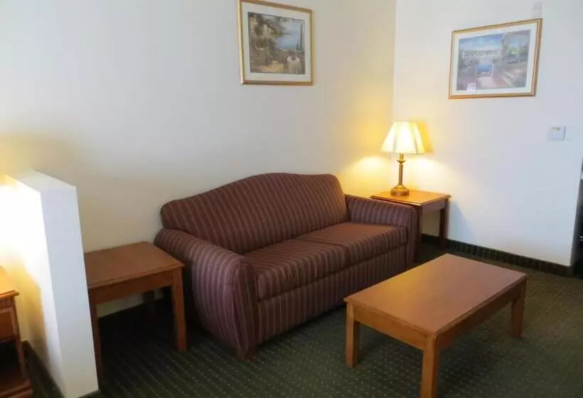Sviitti Liikuntarajoitteisille, Best Western Plus Lake Elsinore Inn & Suites