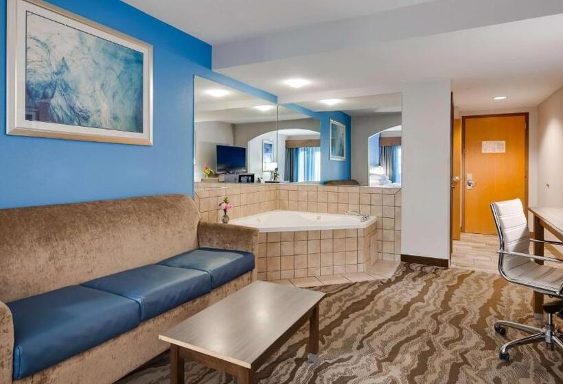 Люкс Кровать Кинг, Best Western Plus River Escape Sylva / Dillsboro