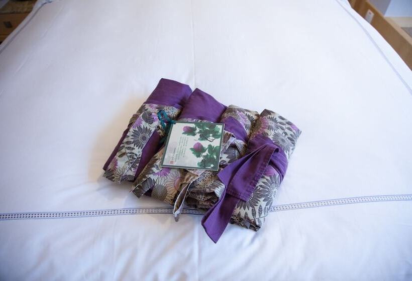 اتاق خانوادگی, Evergreen Resort Hotel Jiaosi