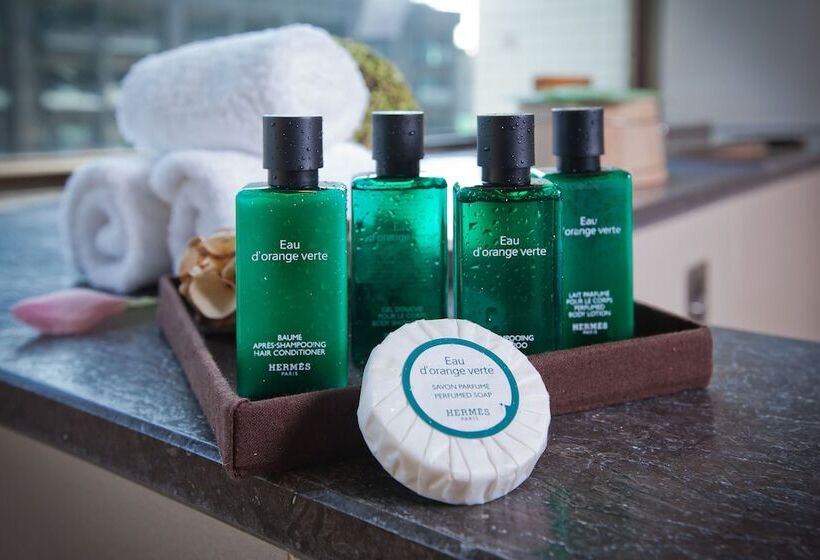 سوییت, Evergreen Resort Hotel Jiaosi