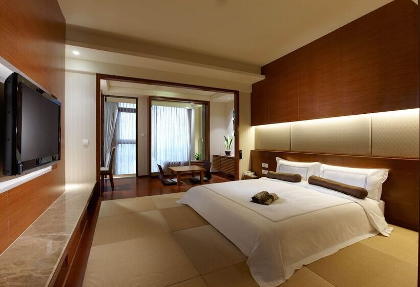 سوییت, Evergreen Resort Hotel Jiaosi