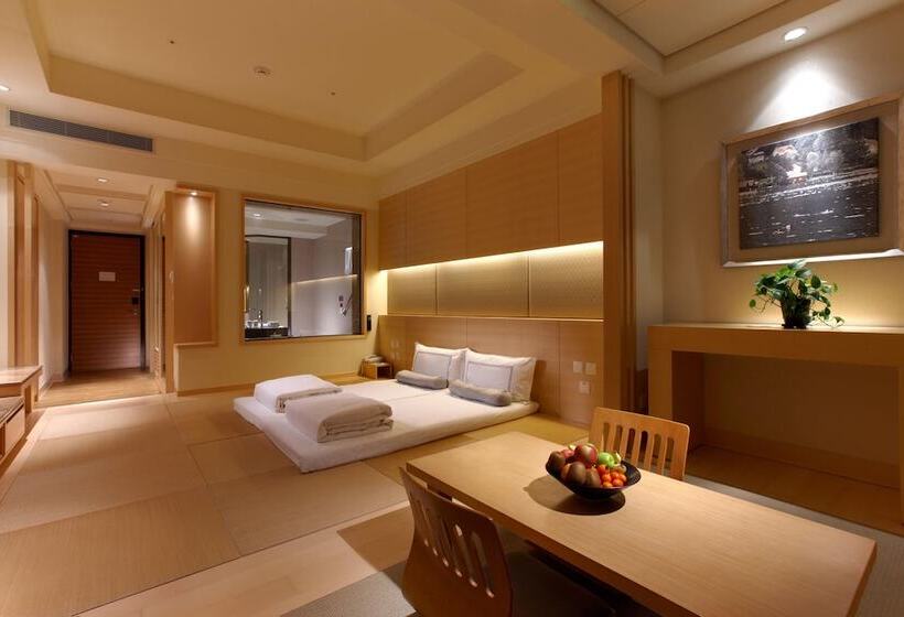 اتاق خانوادگی, Evergreen Resort Hotel Jiaosi