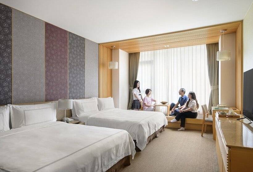 اتاق خانوادگی, Evergreen Resort Hotel Jiaosi