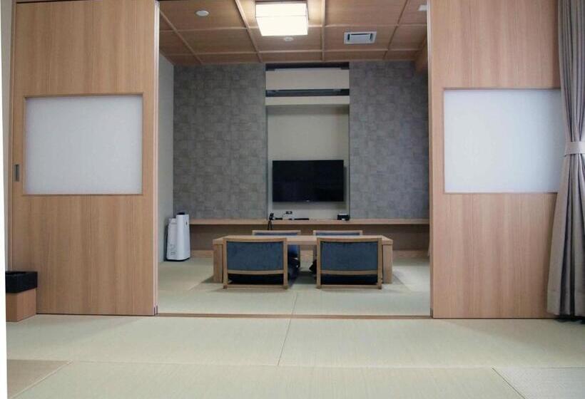 חדר משפחתי, Kowakuen Haruka