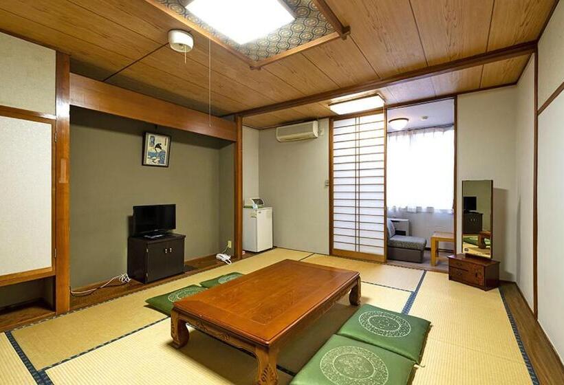 חדר סטנדרטי לארבעה עם חדר אמבטיה משותף, Kurobe View