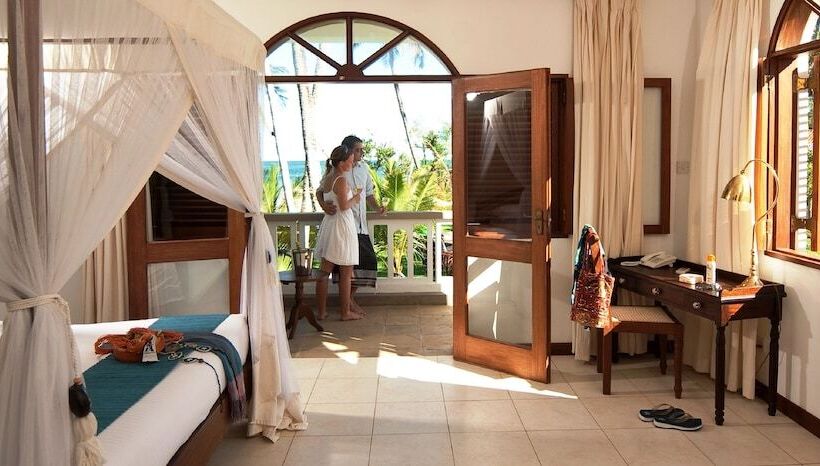 ویلای 3 خوابه, Lantana Galu Beach