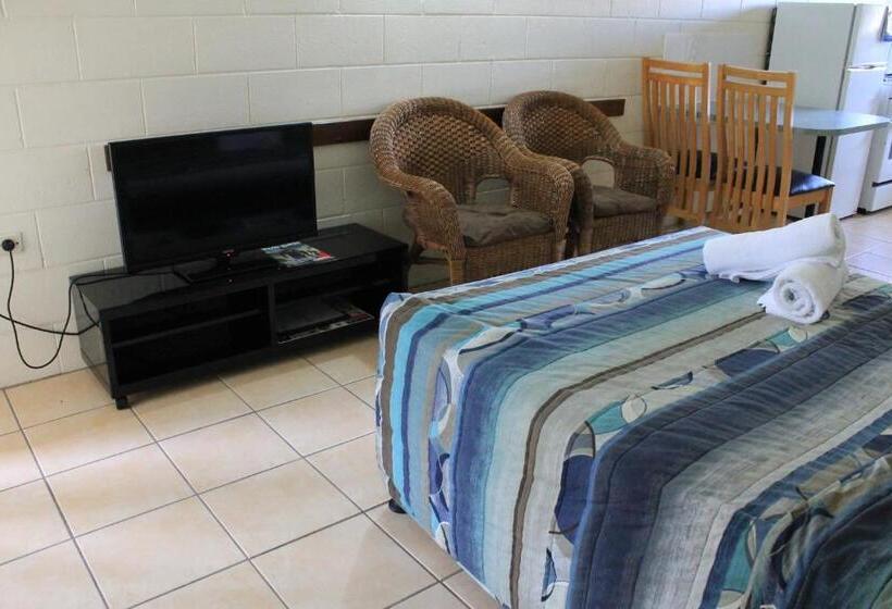 标准工作室, Oasis Inn Apartments