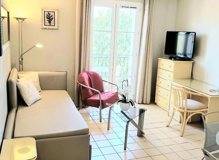 Апартаменты 1 Спальня с Видом, Le Suffren