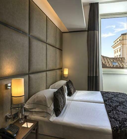 Номер Superior, The Independent