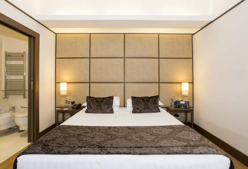 Номер Superior, The Independent