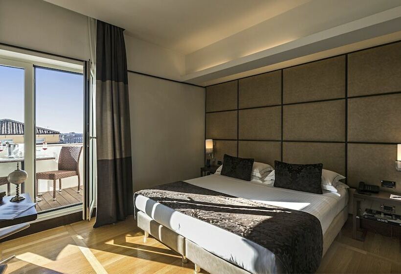 Номер Superior с Балконом, The Independent