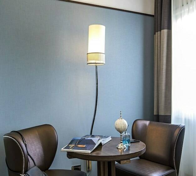 Семейный Номер, The Independent