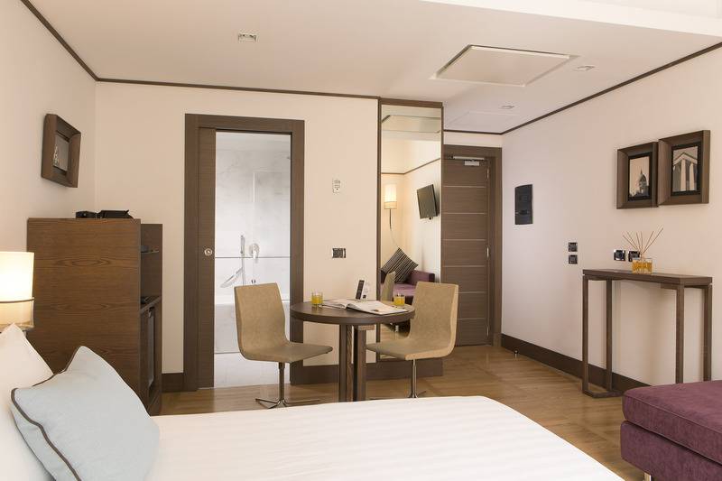 Трехместный Номер Deluxe, The Independent