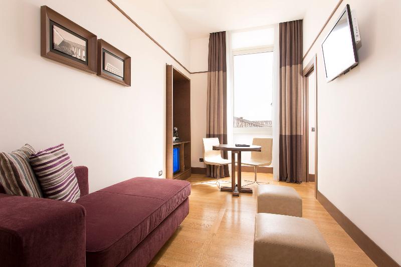 Номер Superior с Балконом, The Independent