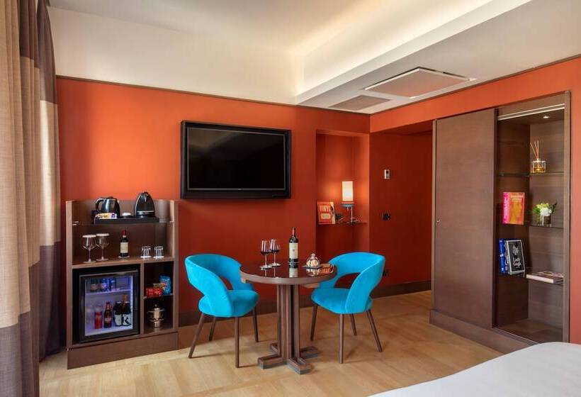 Номер Superior, The Independent